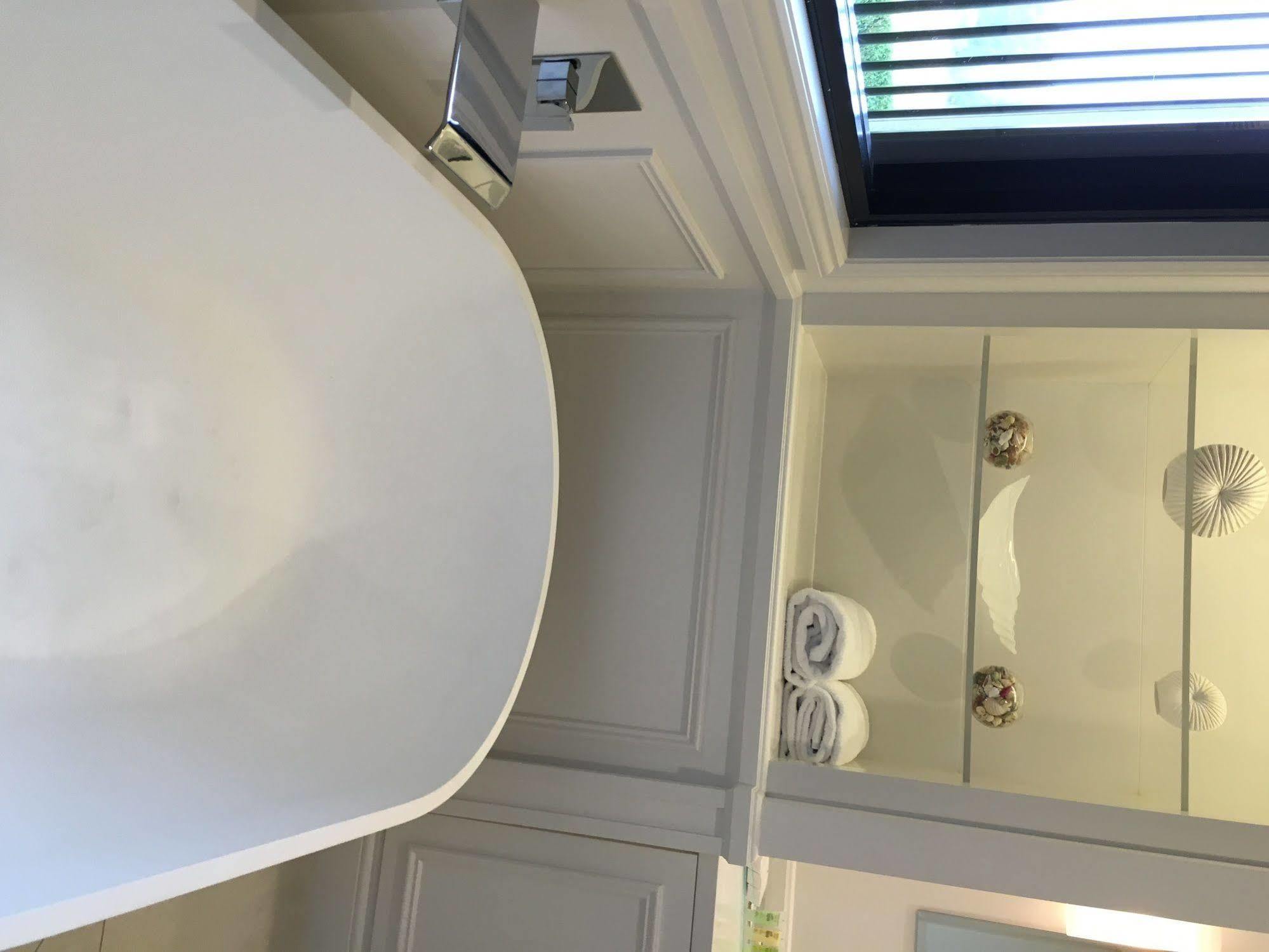 Miramare Gardens Boutique Accommodation Terrey Hills Екстериор снимка